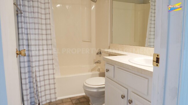 Building Photo - 1717 S Cypress St