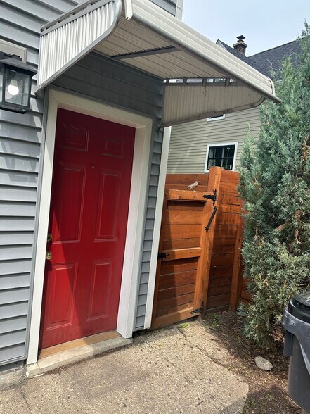 Outside Door - 1013 Florence Ave