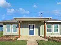 Building Photo - 1223 W Colorado Ave
