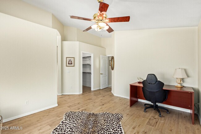 Building Photo - 8103 W Tonto Ln
