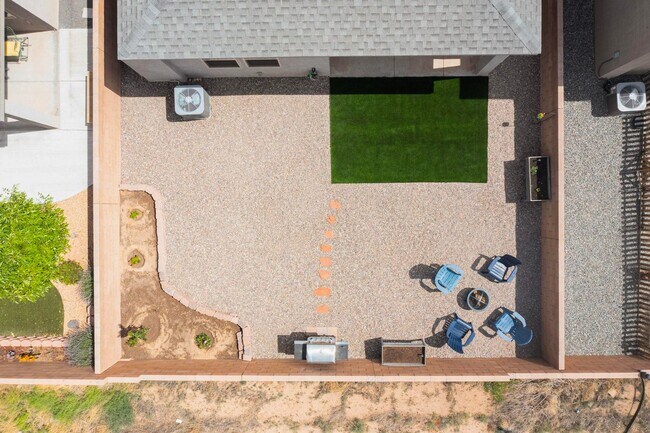 Building Photo - For Rent | Unfurnished Home | 4 Bed / 2.5 Bath | 2 Car Garage | 2-Story | Rio Rancho | Solar