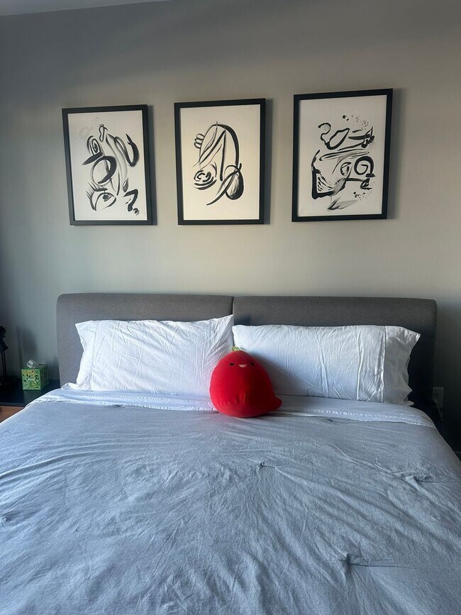 Building Photo - Modern Features Columbia Heights Neighborhood 2 Bedroom 2 Bath Condo with Balcony Pet Friendly