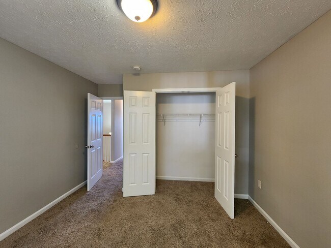 Building Photo - 4 Bedroom 3 Full Bath + Bonus Room