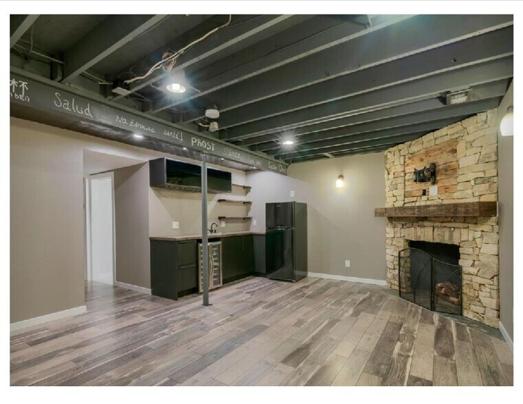 Family Room Basement - 2929 Ross Dr