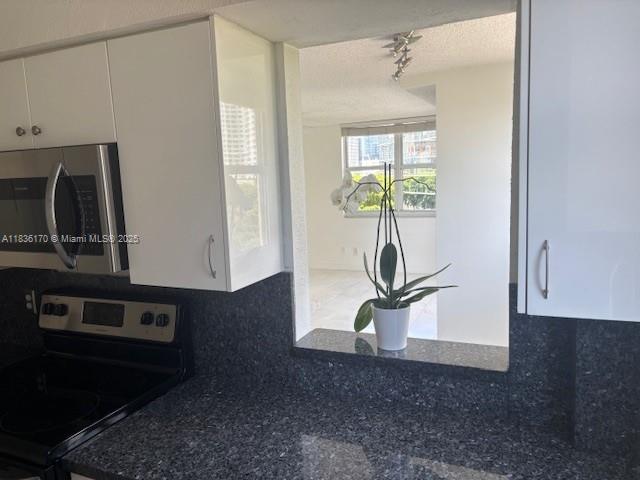 Building Photo - 770 Claughton Island Dr