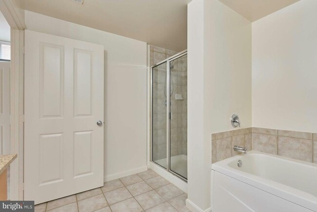 Building Photo - 4490 Market Commons Dr
