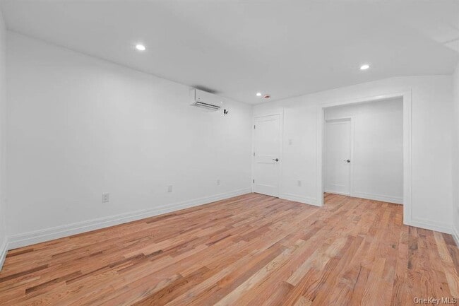Building Photo - 2118 Quimby Ave