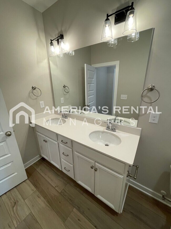 Building Photo - Home for Rent in Eastaboga, AL!! Available...