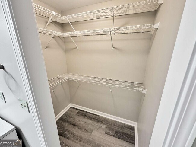 Building Photo - 4051 Coyte Dr