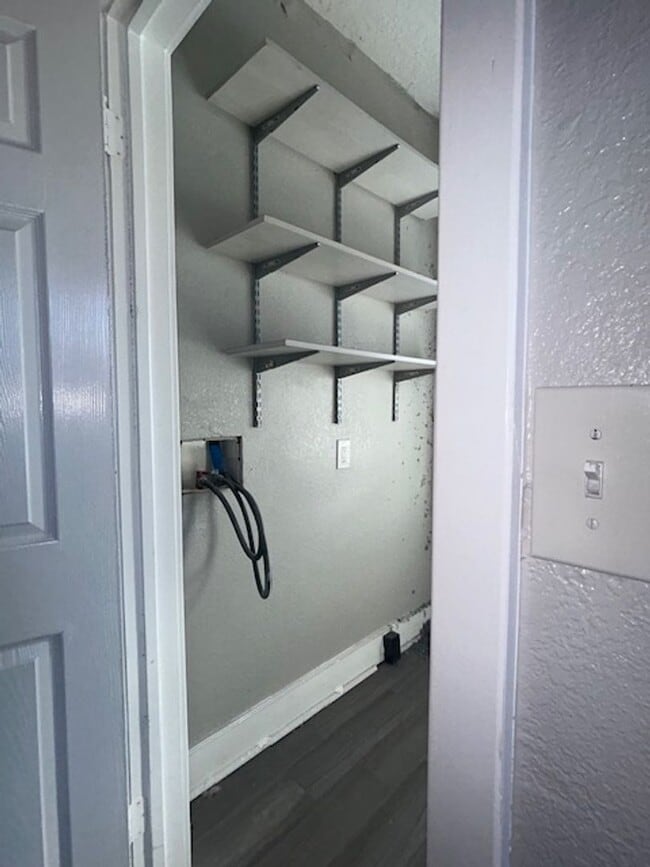 Building Photo - 3314 Tracy Ave