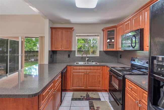 Building Photo - 13828 SW 283rd Terrace
