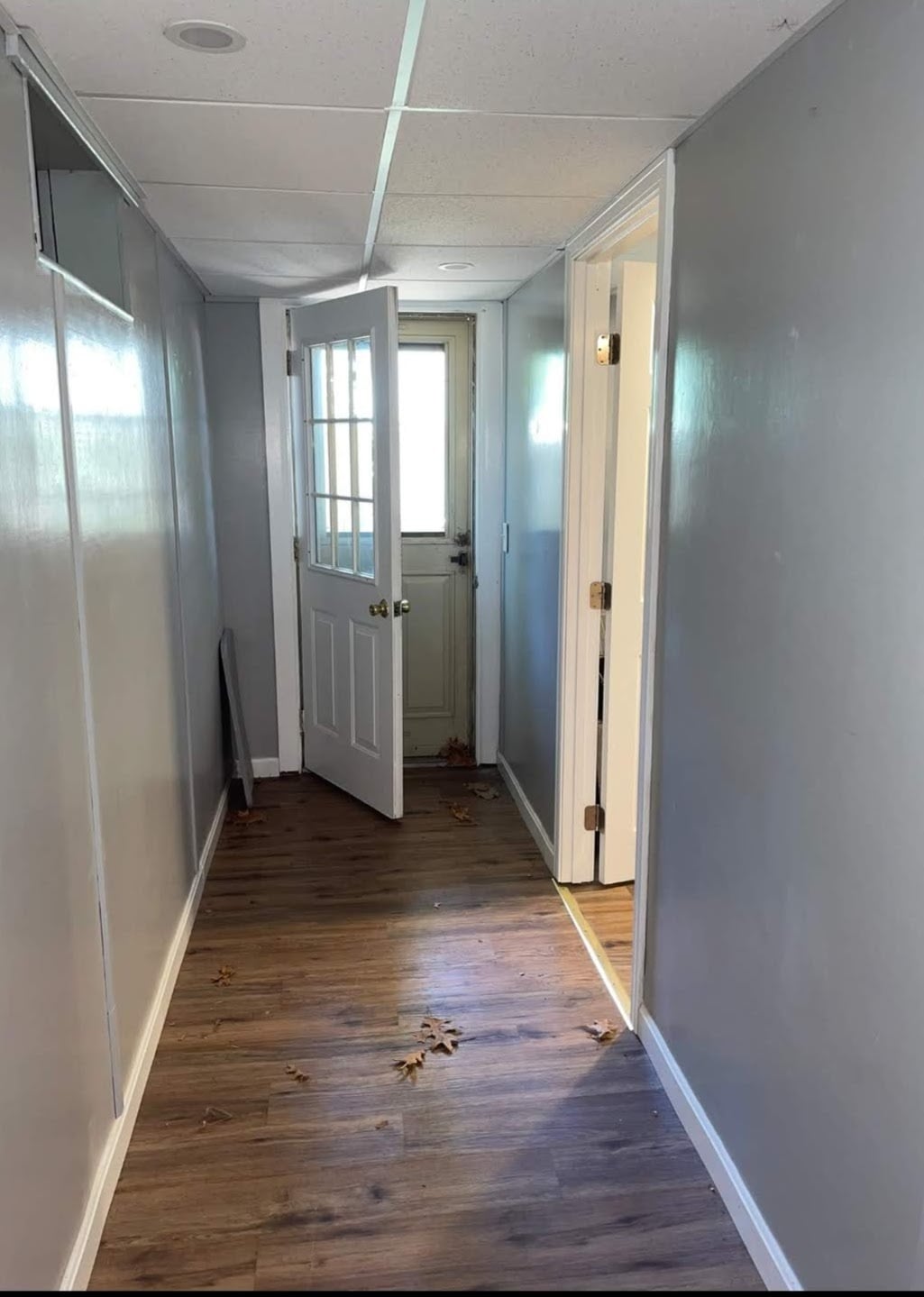 Entryway - 1 Hampson St