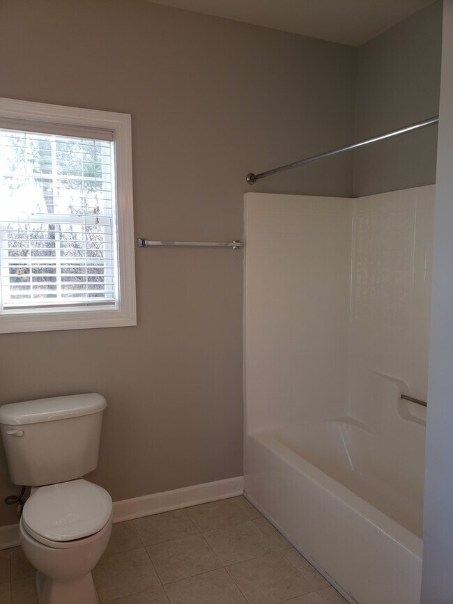 Building Photo - Marvelous 3 Bedroom Sanford Townhome!!