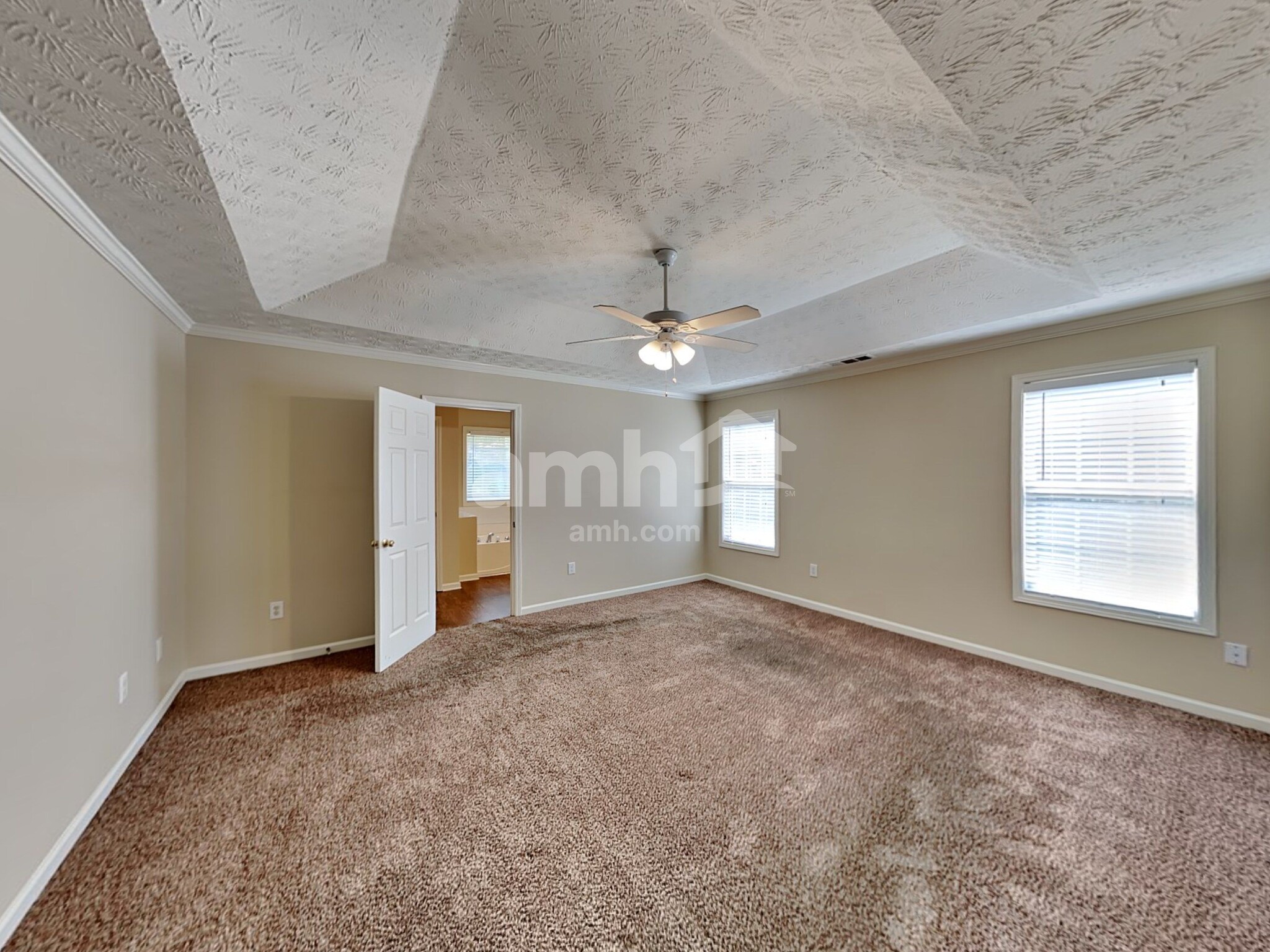Building Photo - 661 Stonecrest Dr