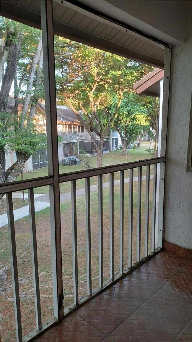 Building Photo - 13915 SW 91st Terrace