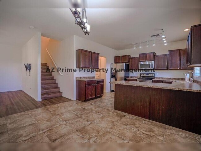 Building Photo - 10225 W Camelback Rd