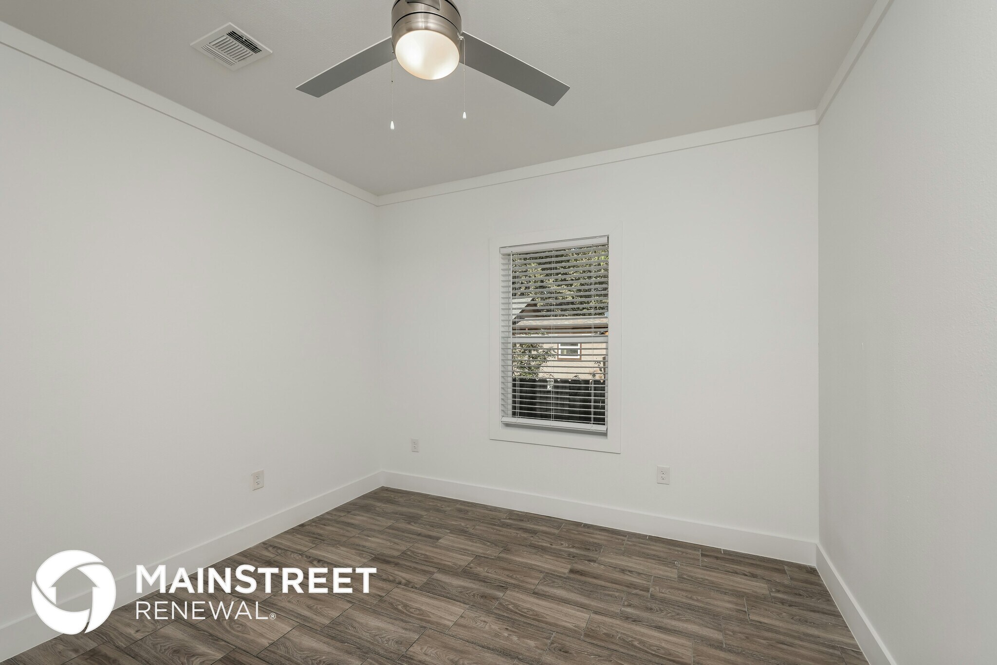 Building Photo - 3733 Vineyard Dr