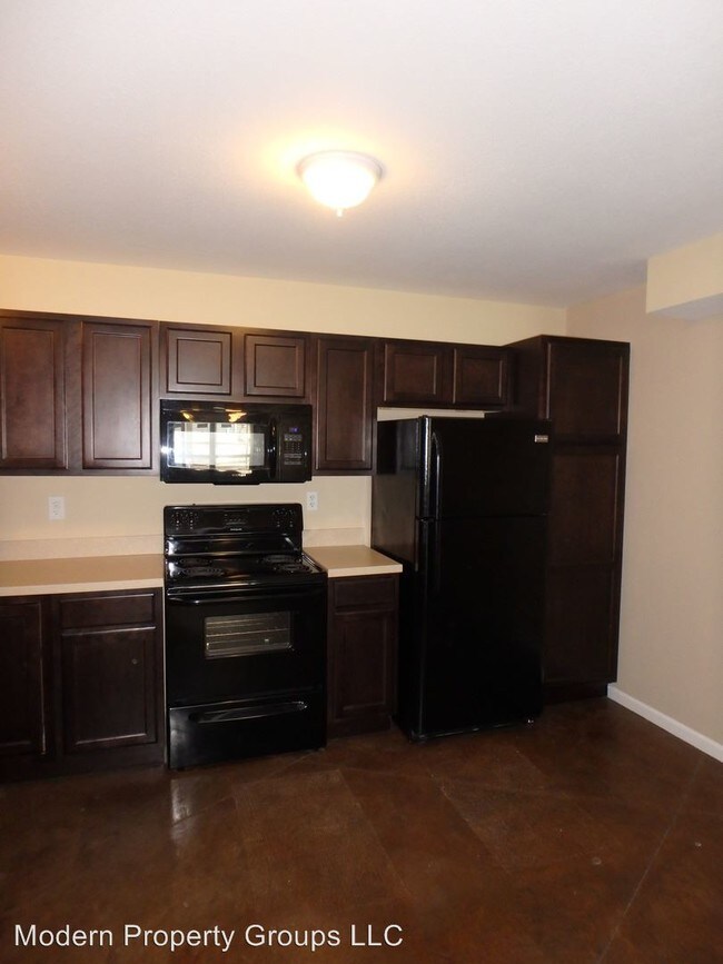 Building Photo - 203 Tyler St