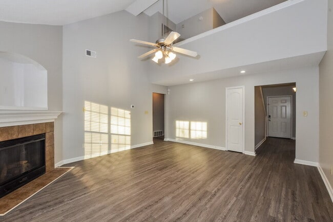 Building Photo - 1401 Carlton Ridge Dr