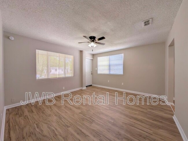 Building Photo - 5739 Bree Rd