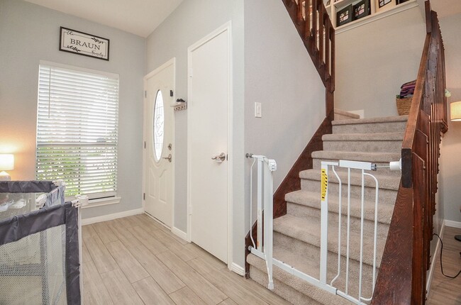 Building Photo - 4614 Rainbow Run