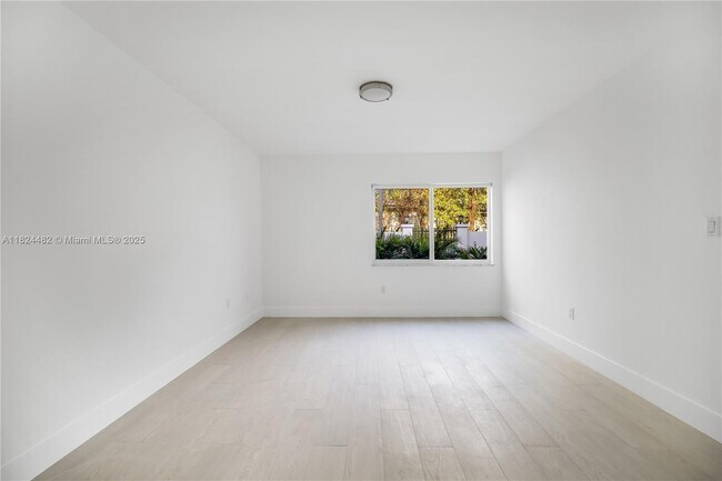 Building Photo - 2918 Bird Ave