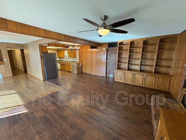 Building Photo - 1413 W Cambridge Ave