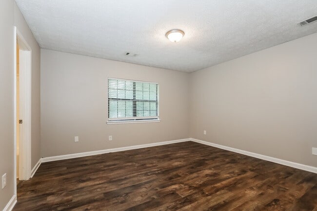 Building Photo - 10439 Candlelight Rd