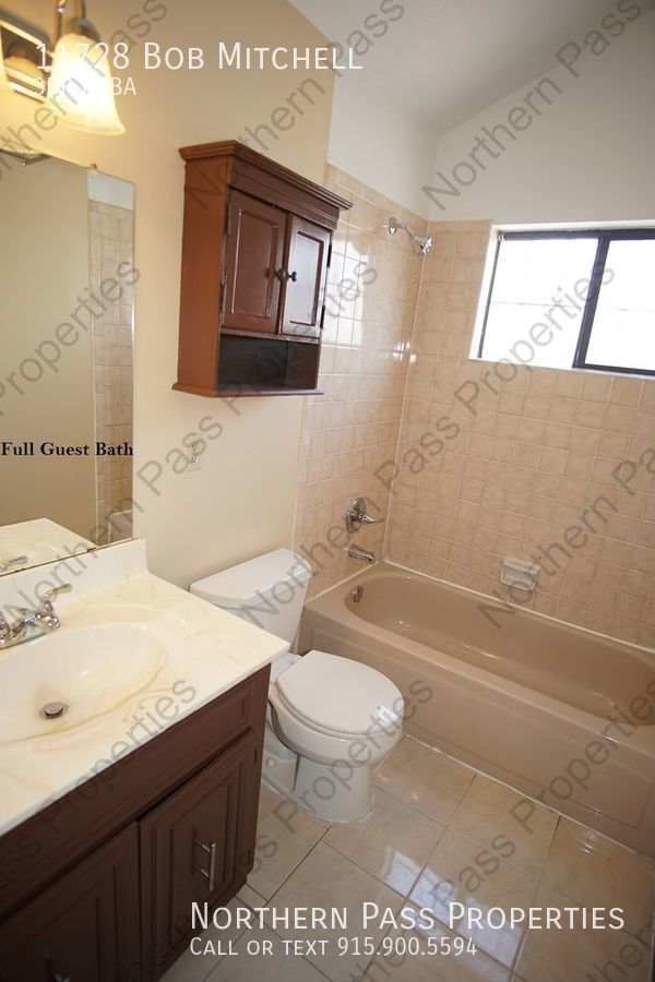 Building Photo - 11728 Bob Mitchell Dr
