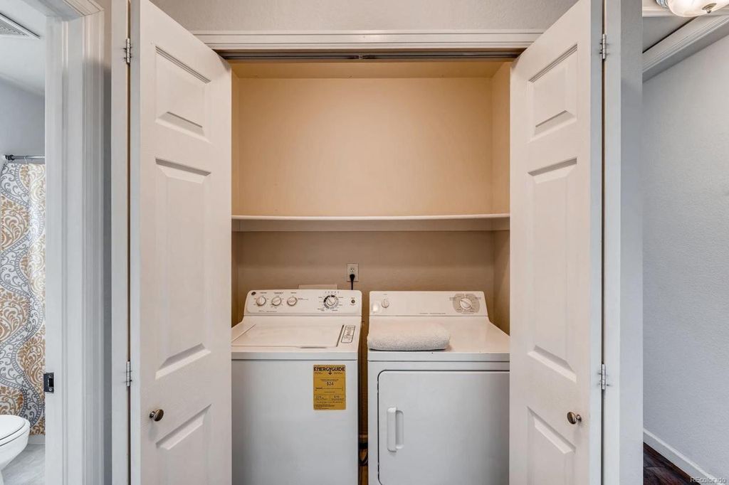 Laundry - 5429 Elm Ct
