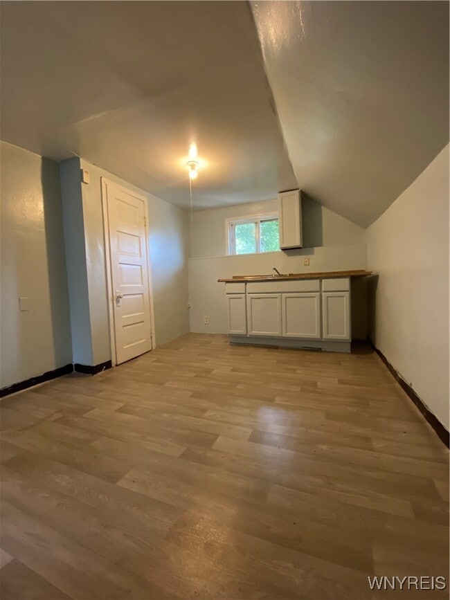 Building Photo - 95 Westminster Ave