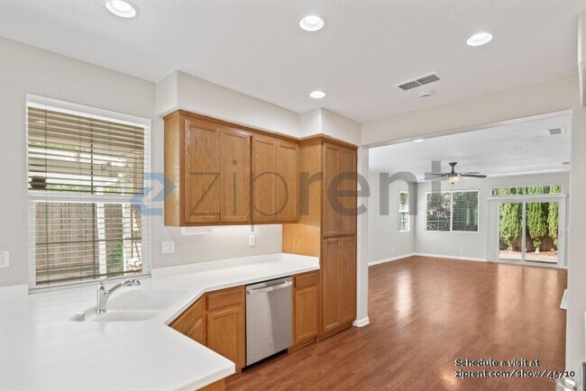 Building Photo - 2435 Abbott Ct