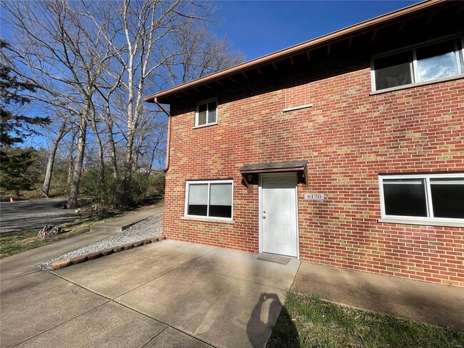Building Photo - 6170 Roseglyn Ln