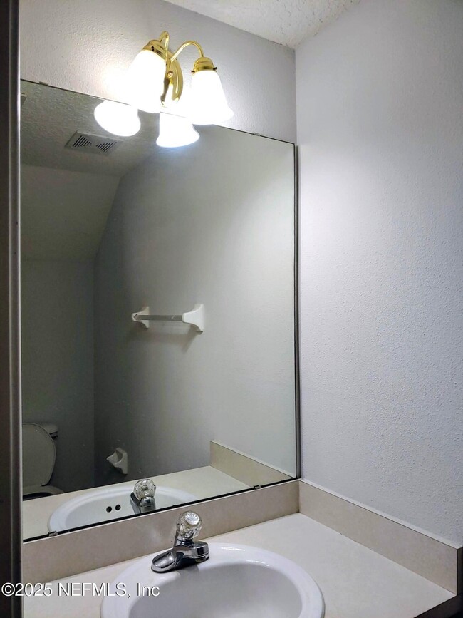 Building Photo - 1723 Forest Lake Cir W