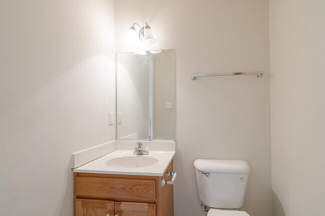 Building Photo - 3BR/2.5BA Home in Lakeside — Minutes to Bryan Park — $2,295/mo!