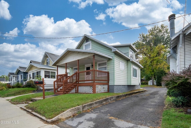 Building Photo - 364 Altamont Ave