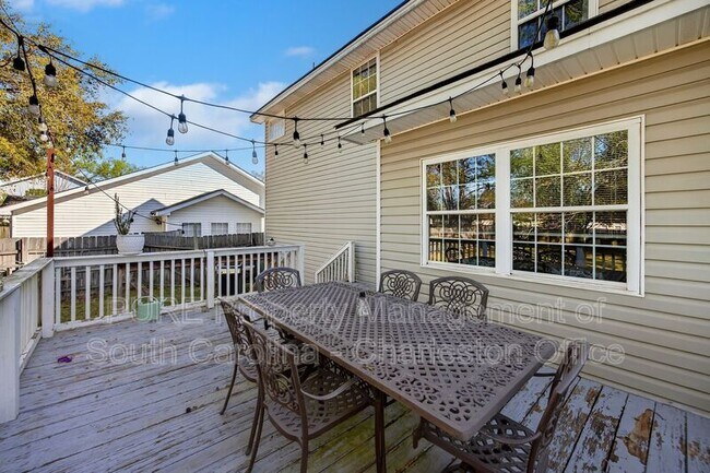 Building Photo - 8591 Cislo Ct