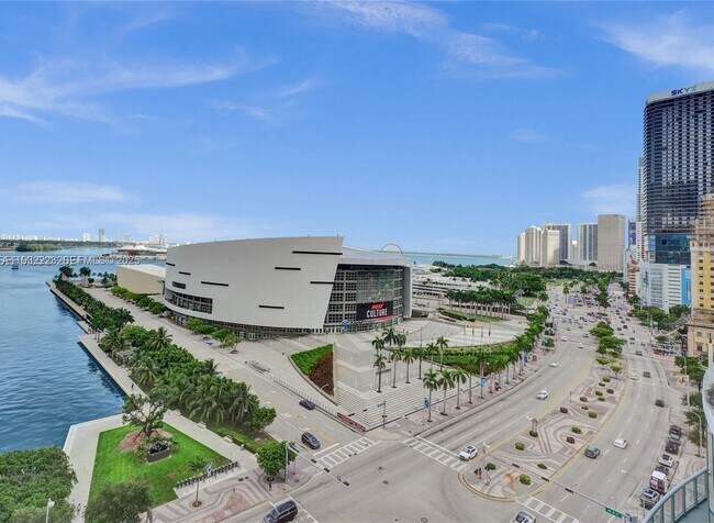 Building Photo - 888 Biscayne Blvd