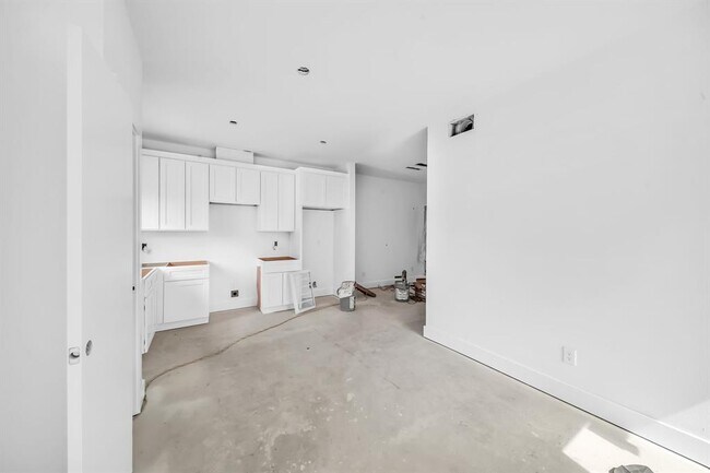 Building Photo - 405 Calloway St