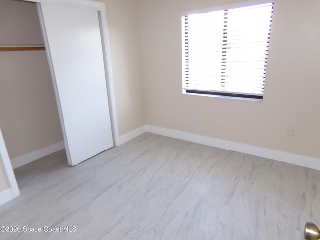 Building Photo - 241 San Juan Cir