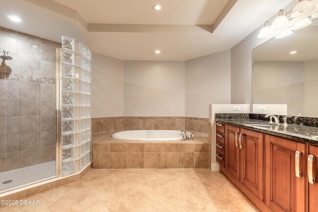 Building Photo - 3245 S Atlantic Ave