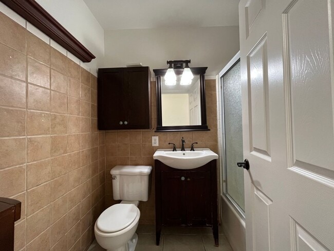 Building Photo - Country Property - ALL UTILITIES INCLUDED