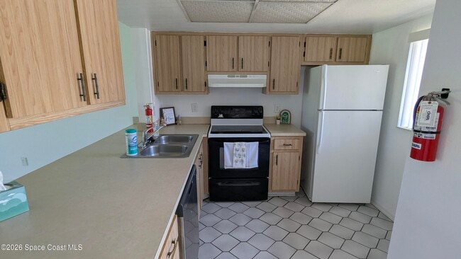 Building Photo - 1606 University Ln