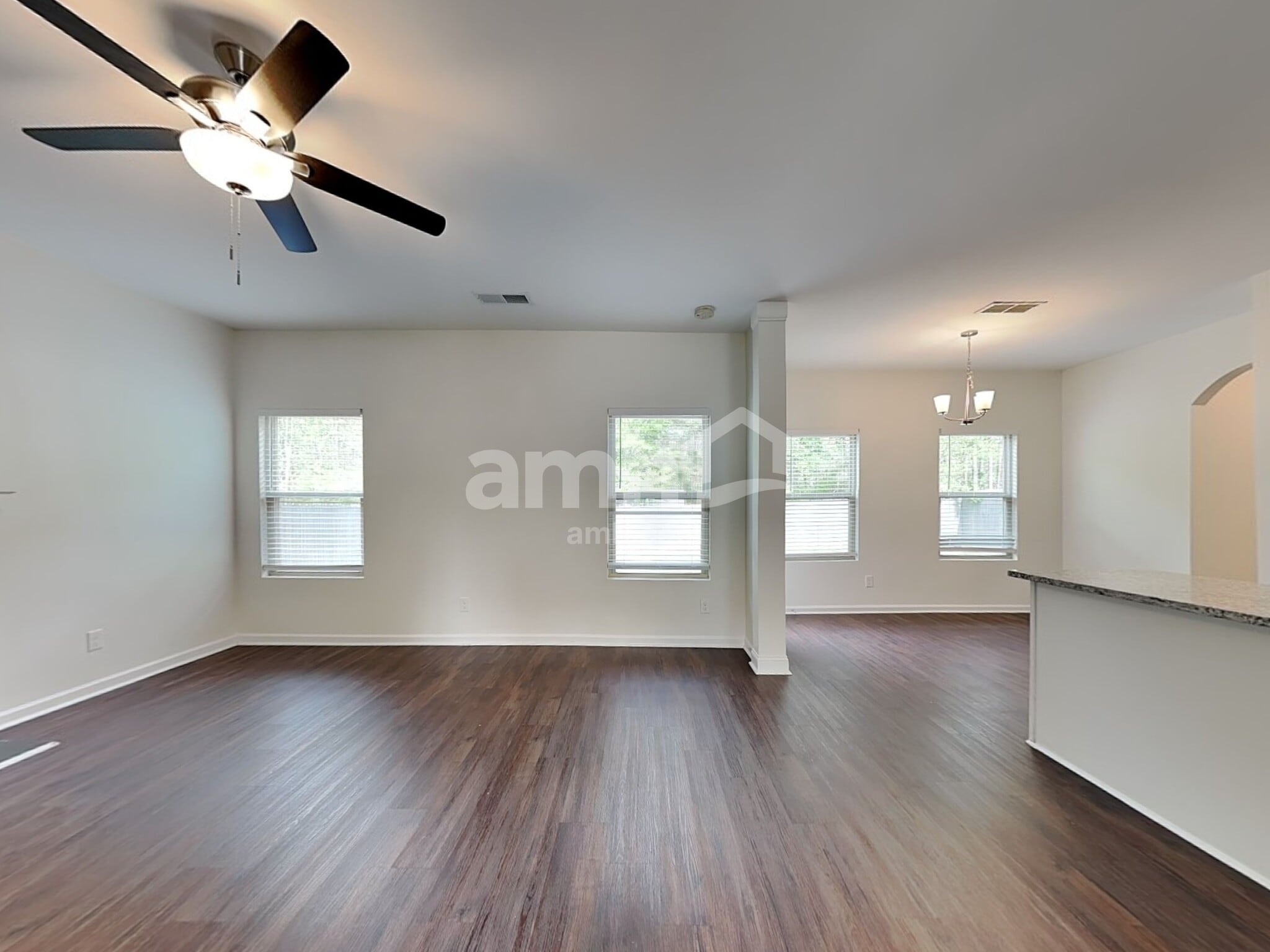 Building Photo - 351 Shady Glen