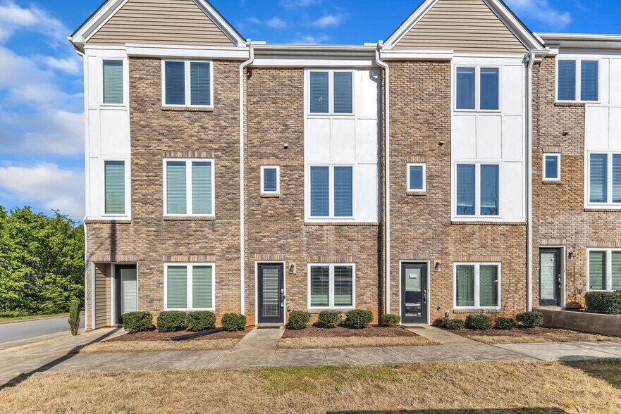 Building Photo - 2606 Wolf Cub Ct