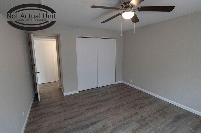 Building Photo - 3408 Balboa Ln