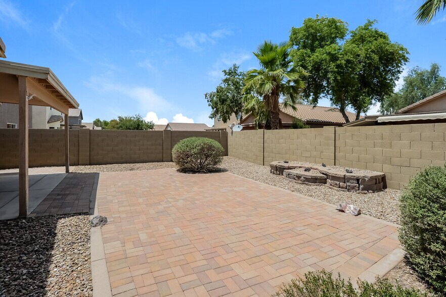 Building Photo - 2436 E Olivine Rd