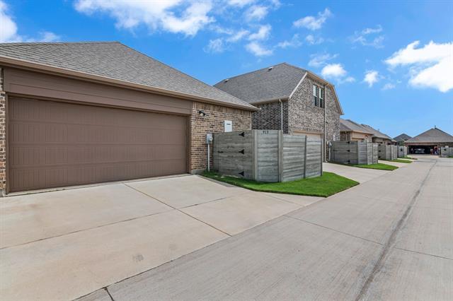 Building Photo - 913 Boardwalk Way