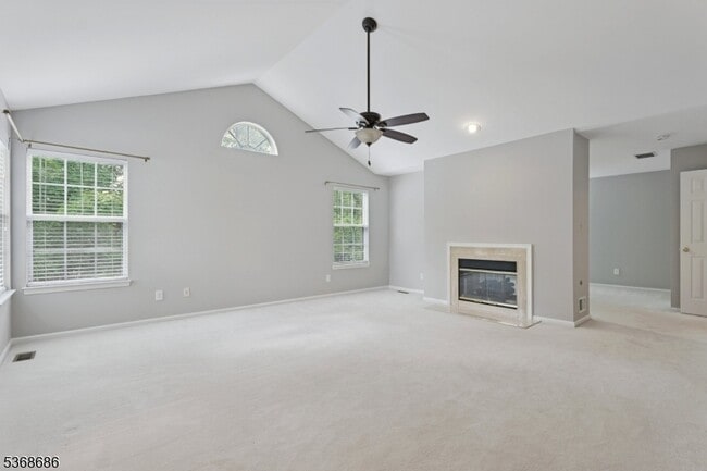 Building Photo - 48 Landau Rd