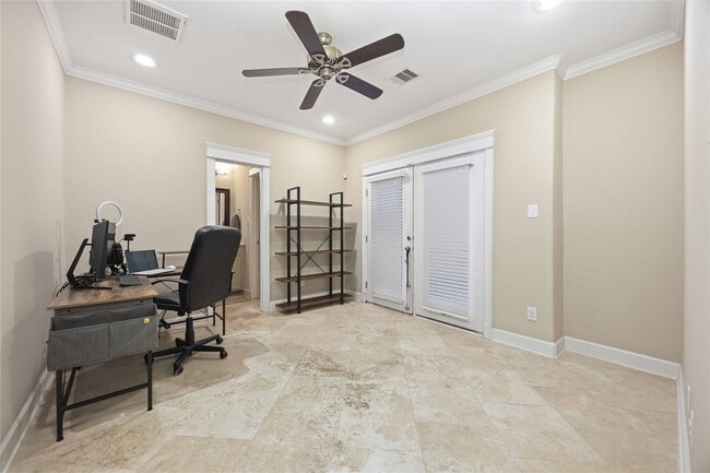 Building Photo - 621 Rutland St